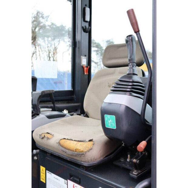 2013 Komatsu PC26MR-3-46509073