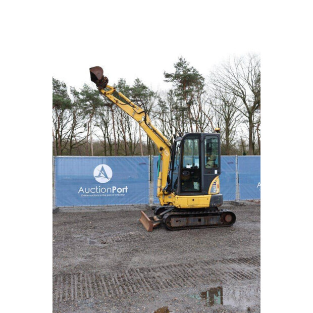 2013 Komatsu PC26MR-3-46509076