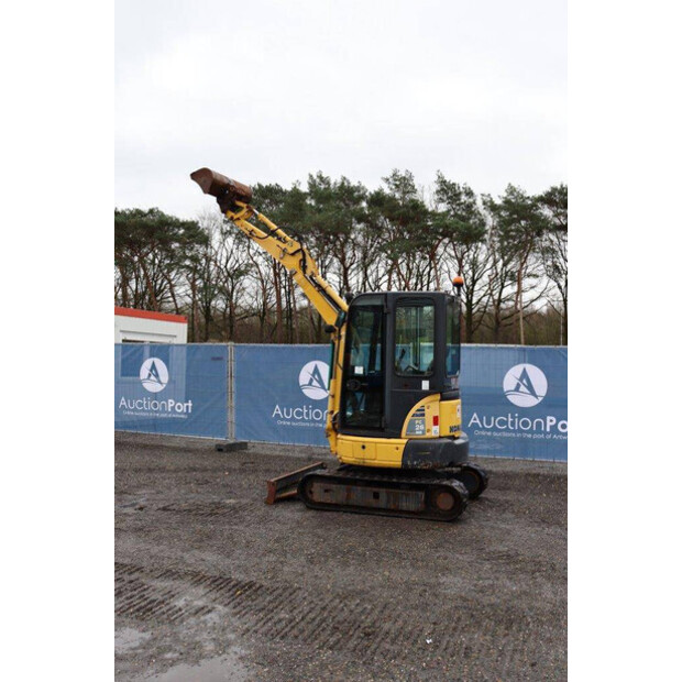 2013 Komatsu PC26MR-3-46509078