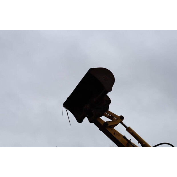 2013 Komatsu PC26MR-3-46509079