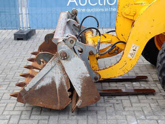 2013-atlas-60-1441692-46509123