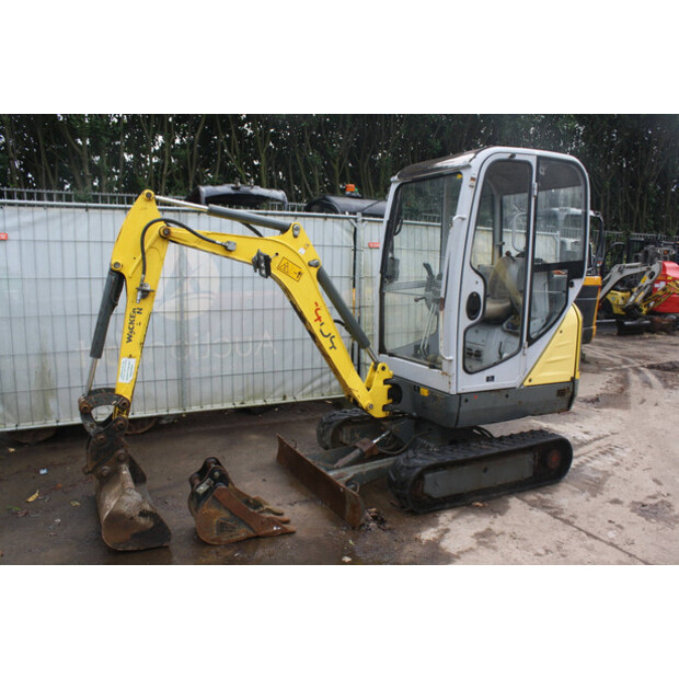 2015 نيوسون 1404-46509278