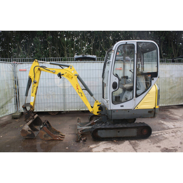 2015 نيوسون 1404-46509279