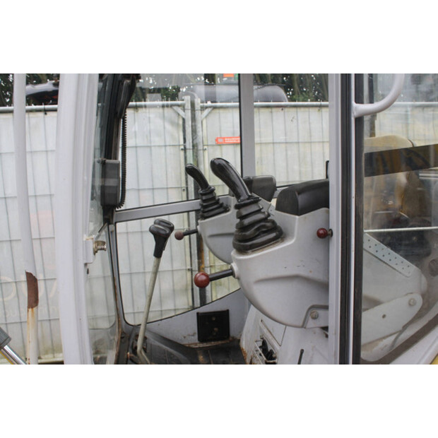 2015 نيوسون 1404-46509285