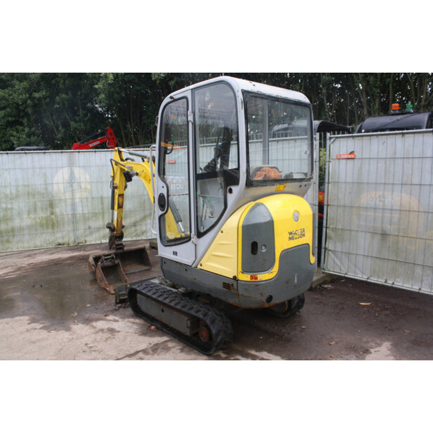 2015 نيوسون 1404-46509290