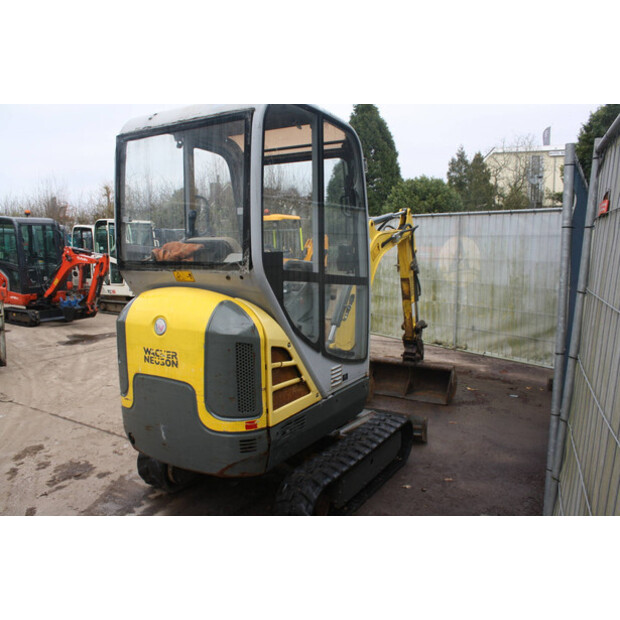 2015 نيوسون 1404-46509292