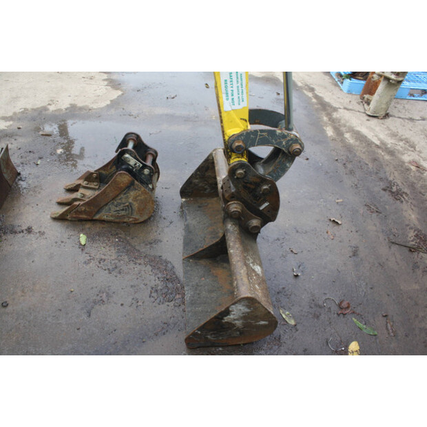 2015 نيوسون 1404-46509294