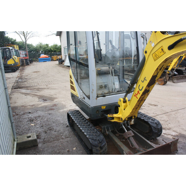 2015 نيوسون 1404-46509296