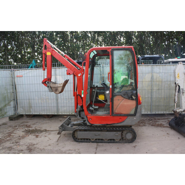 2014 YANMAR SV17-46509365