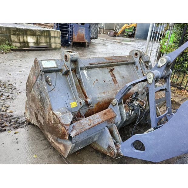 2016 Atlas L160-46509925