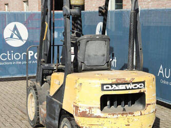 2000-daewoo-d30s-3-1441731-46510310