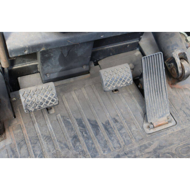 2000 دايو D30S-3-46510333