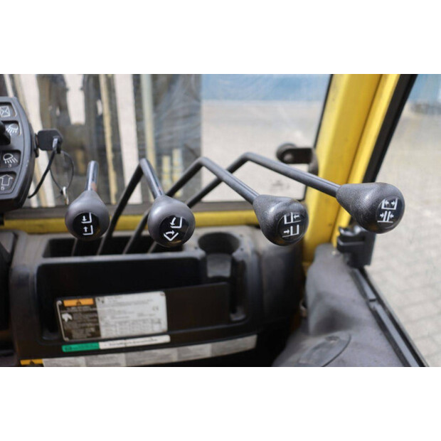 2011 Hyster H2.5FT-46510437