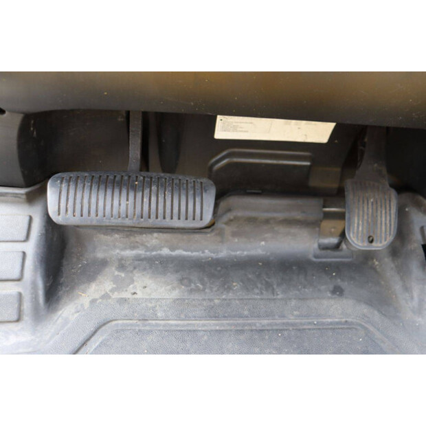 2011 يال GLP20SVX E2175-46510497