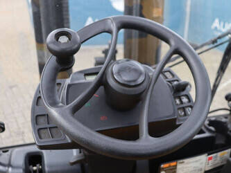 2011-yale-glp20svx-e2175-46510498