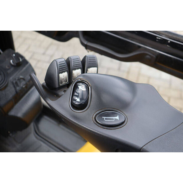 2011 يال GLP20SVX E2175-46510499