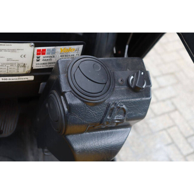 2011 يال GLP20SVX E2175-46510500