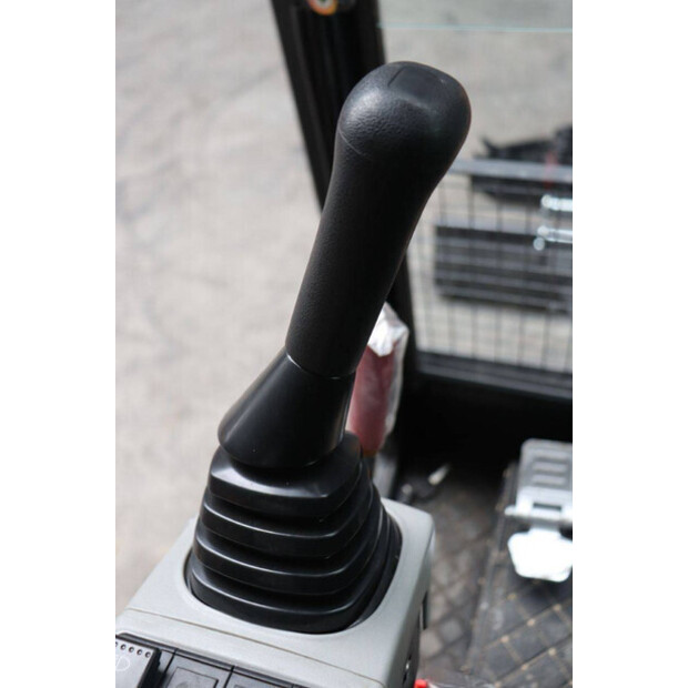 2025 Landward XT18U-46510658