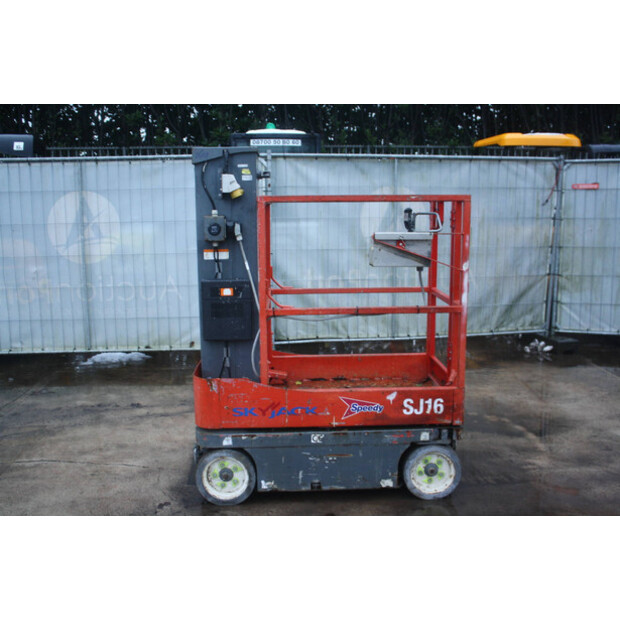 2014 SkyJack SJ16-46510931