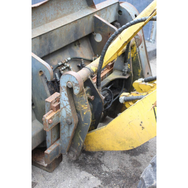 1998 كرامر 303-46510946