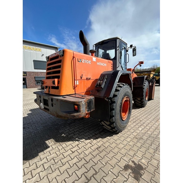Hitachi LX210E-46517541