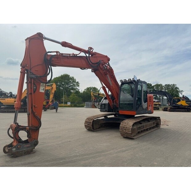 هيتاشى ZAXIS 225 USLC-46517557