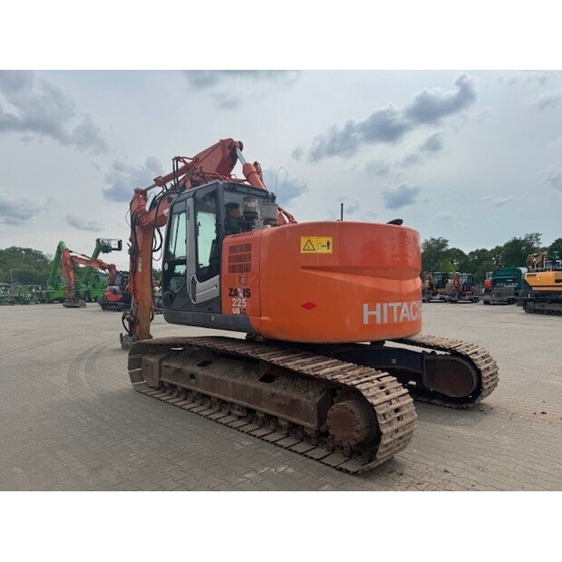 هيتاشى ZAXIS 225 USLC-46517561