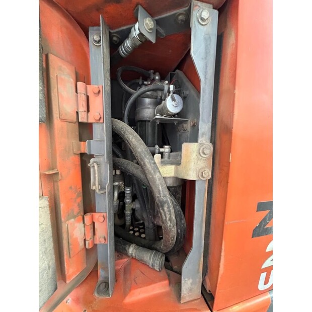 هيتاشى ZAXIS 225 USLC-46517569