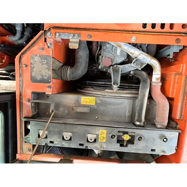 هيتاشى ZAXIS 225 USLC-46517571