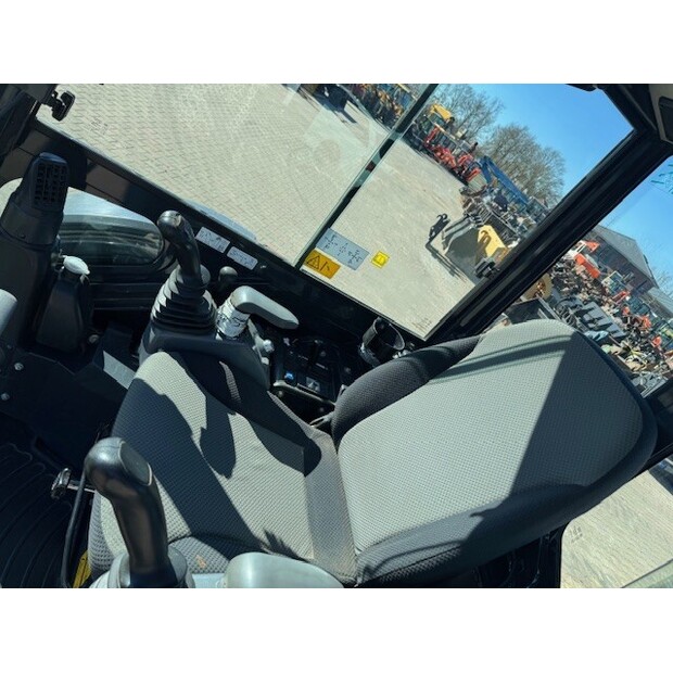 Hitachi ZX26U-46517854