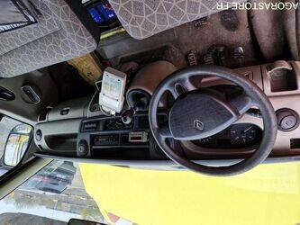 2009-renault-master-1441061-46525028