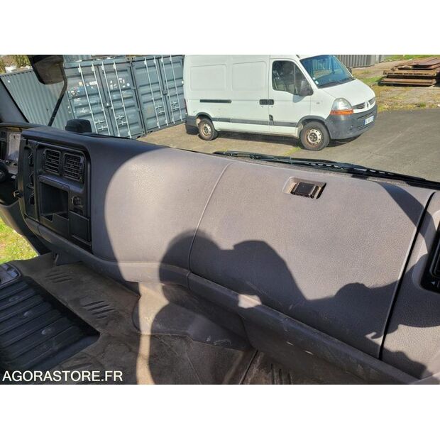 2001 Renault PREMIUM-46525201