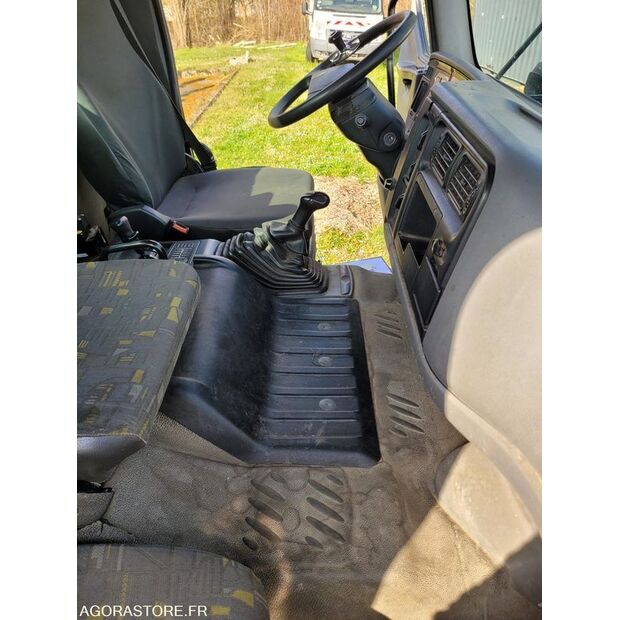 2001 Renault PREMIUM-46525202