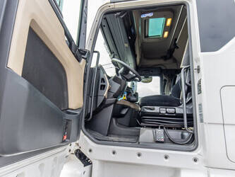 2021-man-tgx-18-470-1441802-46525373