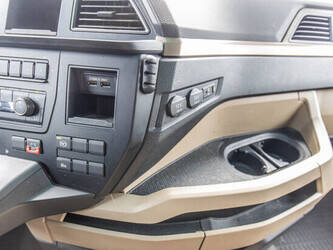 2021-man-tgx-18-470-1441802-46525377