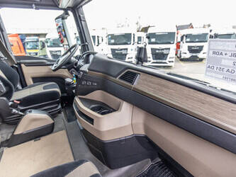 2021-man-tgx-18-470-1441802-46525380