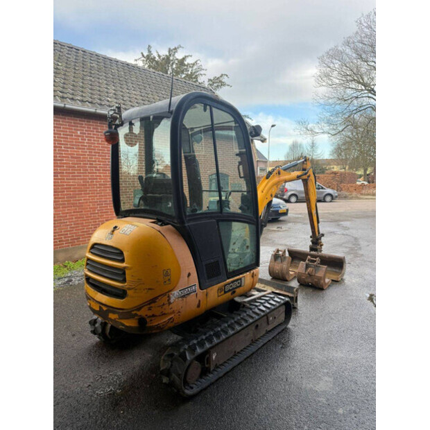 JCB 8020-46525401