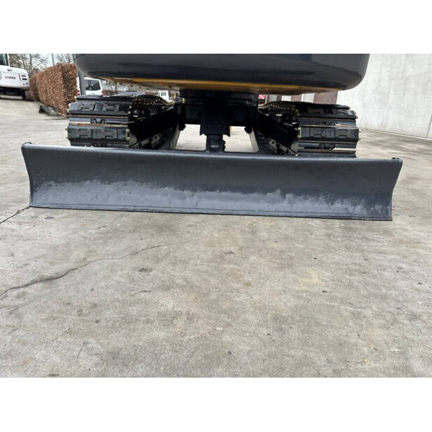 2017 Komatsu PC56-7-46525469