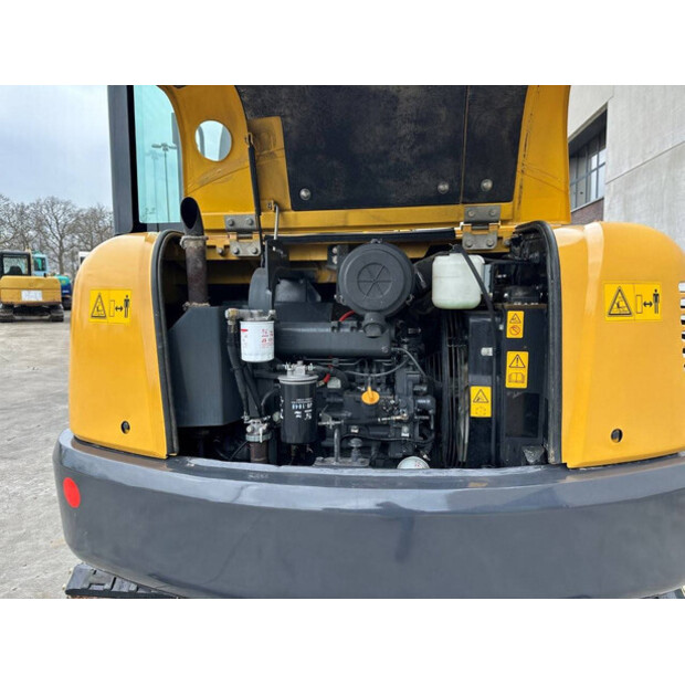 2017 Komatsu PC56-7-46525472