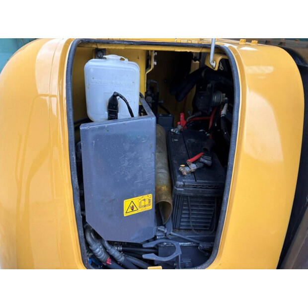 2017 Komatsu PC56-7-46525477