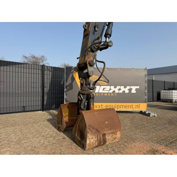 2006 New Holland Kobelco MH Plus C-46525900