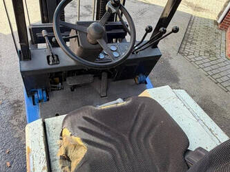 1985-yale-gdp-050-rc-46525981