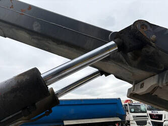 2009-mercedes-benz-axor-1441846-46526417