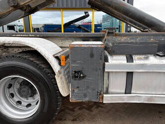 2009-mercedes-benz-axor-1441846-46526427