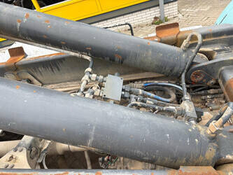 2009-mercedes-benz-axor-1441846-46526431