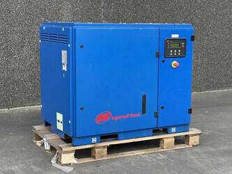 Image de COMPRESSEURS MÉCANIQUES 2021 INGERSOLL RAND UP5-22-10