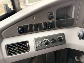 2013-volvo-a30f-1441865-46526982