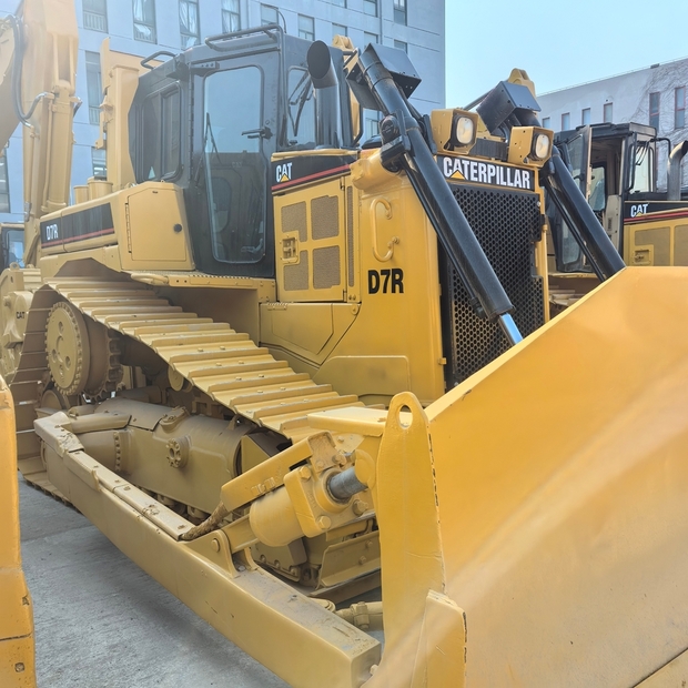 2025 كاتربيلر D7R-46554021