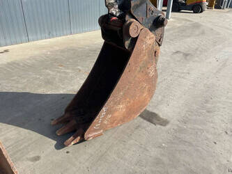 2017-caterpillar-432f2-1441945-46554247