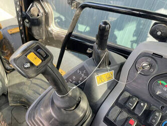 2017-caterpillar-432f2-1441945-46554263